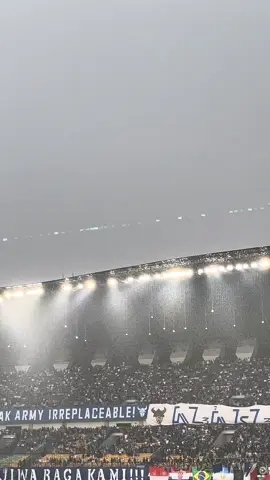 Lihatlah semua sudut itu.BANDUNGKAN selalu memelukmu !! #perunggu #bandung #persib #persibbandung 