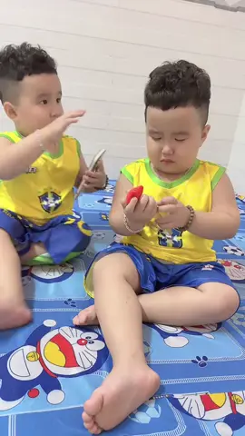 Alo cô giáo ơi 🤣🤣#milococa #Anhemmilococa #Anhembaton #anhemsinhdoi #embedethuong 