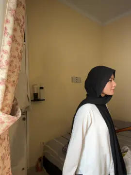 request lagu apa dong, yg banyak likenya aku bikin (lagu yg slow tpi)