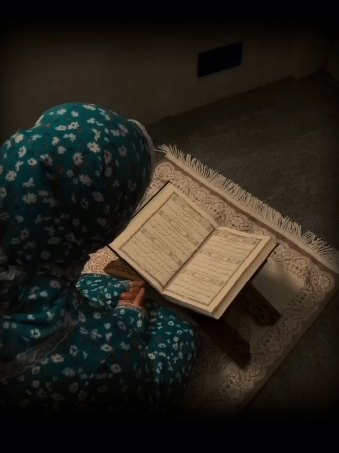 حضرت محمد ﷺ/ حضرت یوسف عَلَيْهِ ٱلسَّلَامُ کا حُسن ۔۔❤️💐۔ #حُسنِ_مصطفٰی #حُسنِ_انبیاء #Allah #Muhammad #Islam 