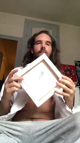 L’or une couleur tellement bienveillante et parlantes. Circulation énergétique du thor intérieur et activation 3 eme œil 👁️ .  #eveil #frequency #geometrie #geometriesacree 