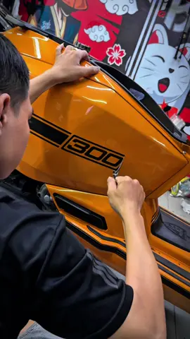 #binhdecal #lambretta #x300 tem zinzin gì tầm này 👌 dán bộ tem sơn ghép chưa có bộ thứ ✌️ #temcatghep  👌👌✌️✌️✌️👍👍👍👍👍🥰
