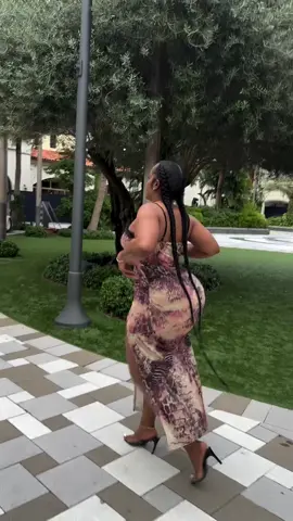 LONDONDAGREAT : Thick and curvy model ❤️❤️❤️ #instagram #thickwomentiktok #tribesofcurvywomen #tiktokbaddie #foryoupage #instagramreels #fypage 