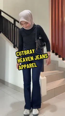 BB 45, LPinggang 68, LPaha 55. Aku pake ukuran 28. Jeans cutbray elena dari heaven Apparel