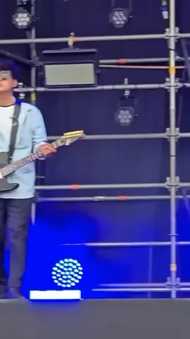 jangan pernah berubah - Setia band live at Pestapora 6 #charlyvanhoutten #pepeng #setiaband #setiaku #fyp 