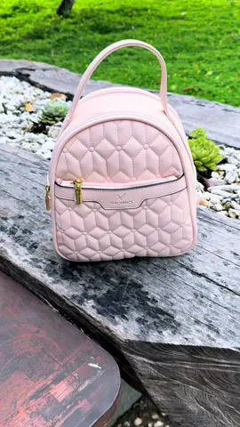 Em Balo Vachino siêu đẹp luôn ý..  #xuhuong2025🍀🍃🍂🌺🌹🌸 #tiepthilienket #balo #balovachino #balonu 