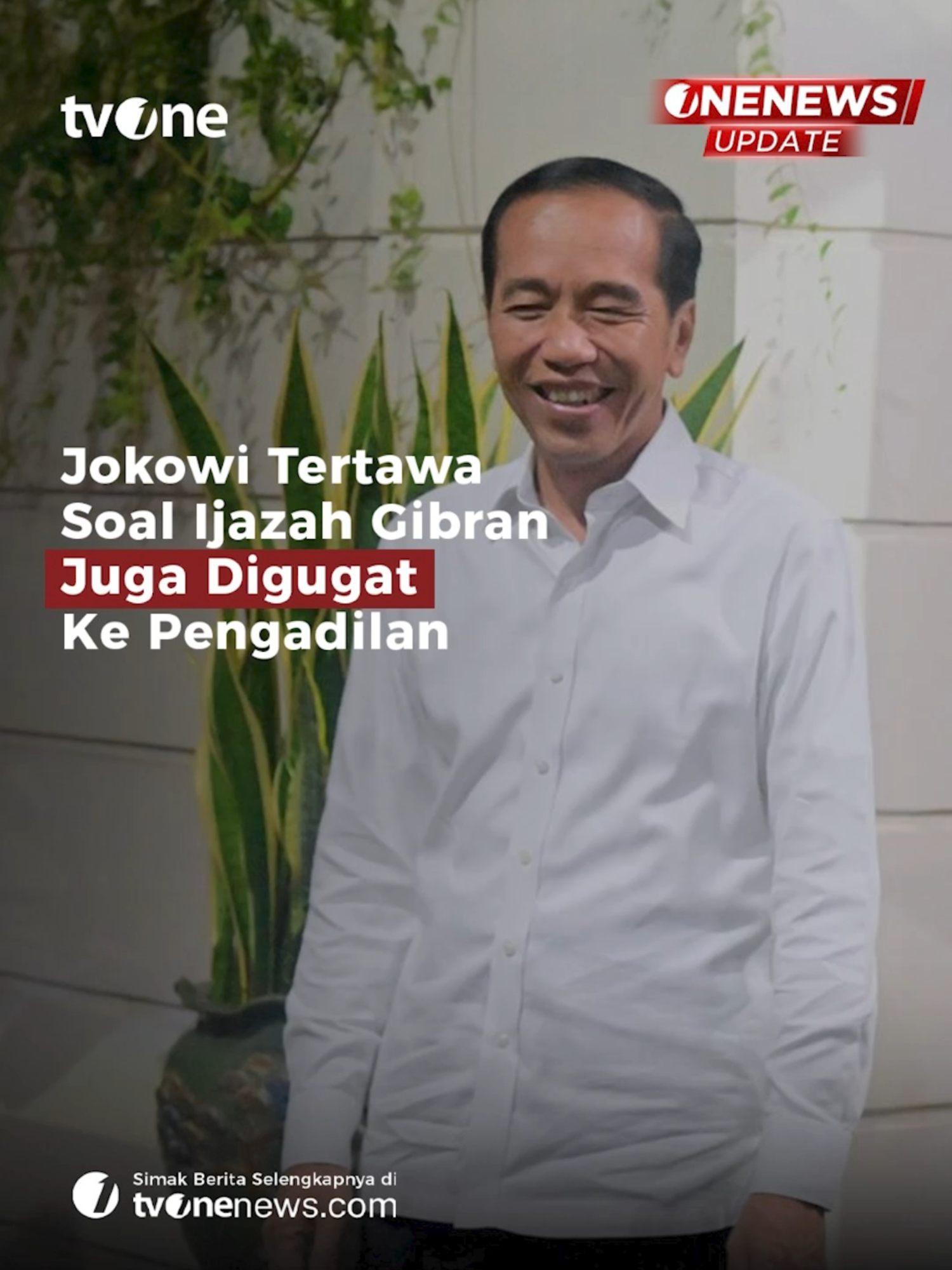 Presiden ketujuh RI Joko Widodo (Jokowi) terkekeh saat menjawab pertanyaan wartawan soal ijazah anaknya, Wakil Presiden RI Gibran Rakabuming Raka, digugat ke pengadilan. Jokowi pun lantas dengan santai menanggapi pertanyaan terkait gugatan tersebut saat ditanya wartawan, Solo, Jumat (12/9/2025). Diketahui, perkara hukum yang kini sedang dihadap anaknya itu tak jauh berbeda dengan persoalan yang tengah dihadapinya beberapa bulan terakhir. 