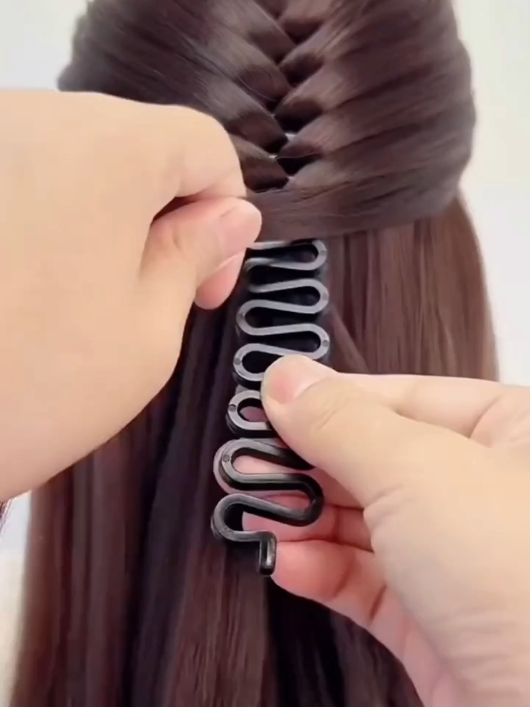 Multi-style hair designer, ponytails & buns. Portable for home & travel.#recommend #Guessyoulikeit #HairClock