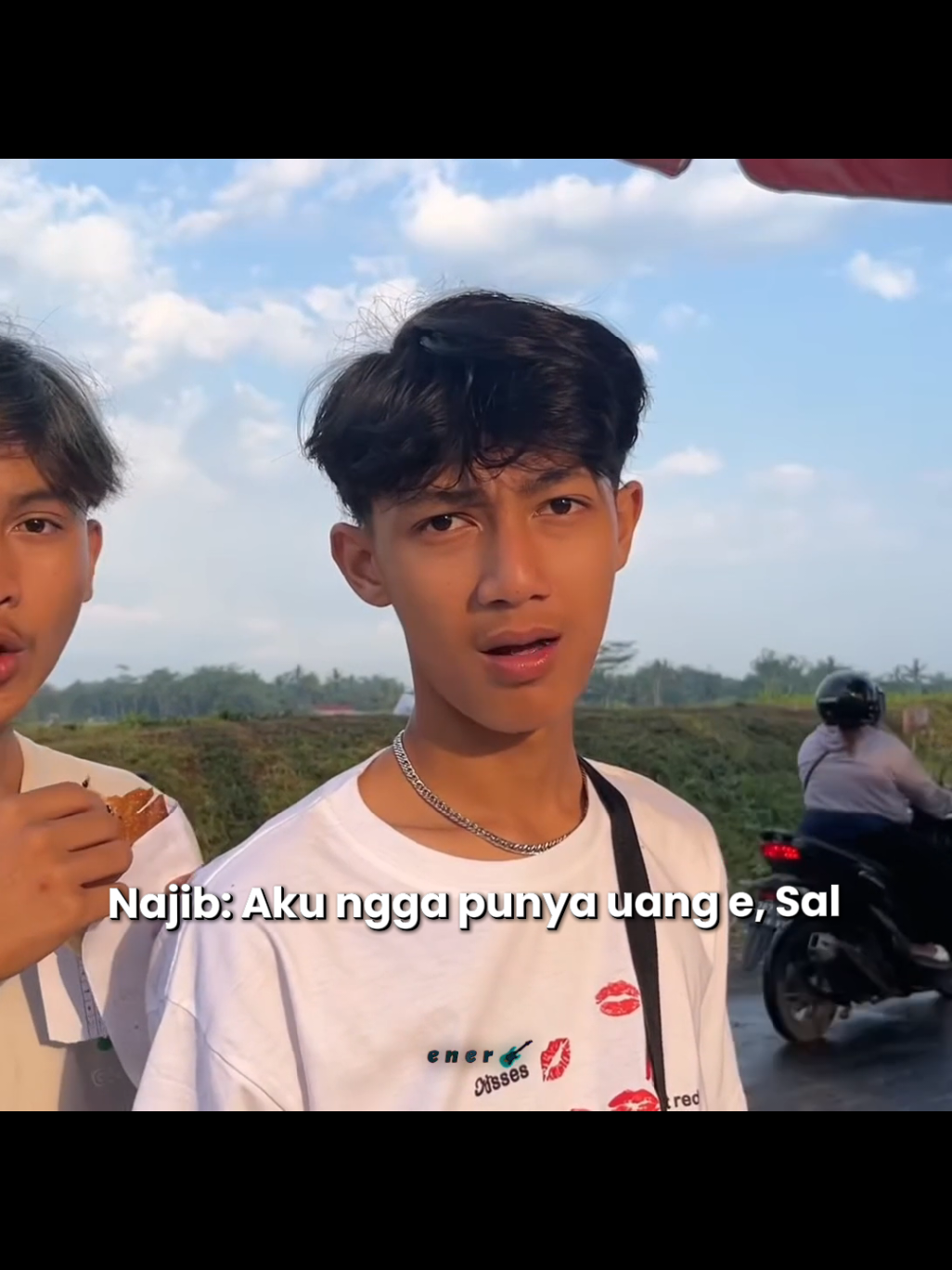 kenapa @D1k4? tatapan @☆ﾟʝꪱ𝕓☆ﾟ terlalu bahaya kah? apa @فيصل cuma boleh ditatap sama kamu?🤭 #gwsmlovers👹 #saldik #isal #dika #fyp #fypシ 