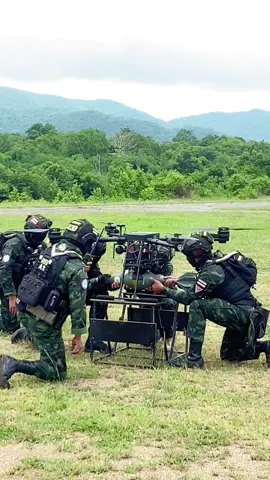 🚀เปิดนาทีชุด “ทีมฟีนิกซ์” 🐦‍🔥🇹🇭ติดตั้งลูกระเบิดและติดตั้งหัวชนวนระเบิด (โดรนติดระเบิด) ขนาด 155 มม. ##กองกําลังนเรศวร ##Drone##army##กองทัพไทย##fyp