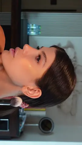 Highlight from Gomar 15$ only  Shade : sparkle ✨   @Sandra ساندرا  #makeup #highlighter #beauty #onlineshop #hashtags 