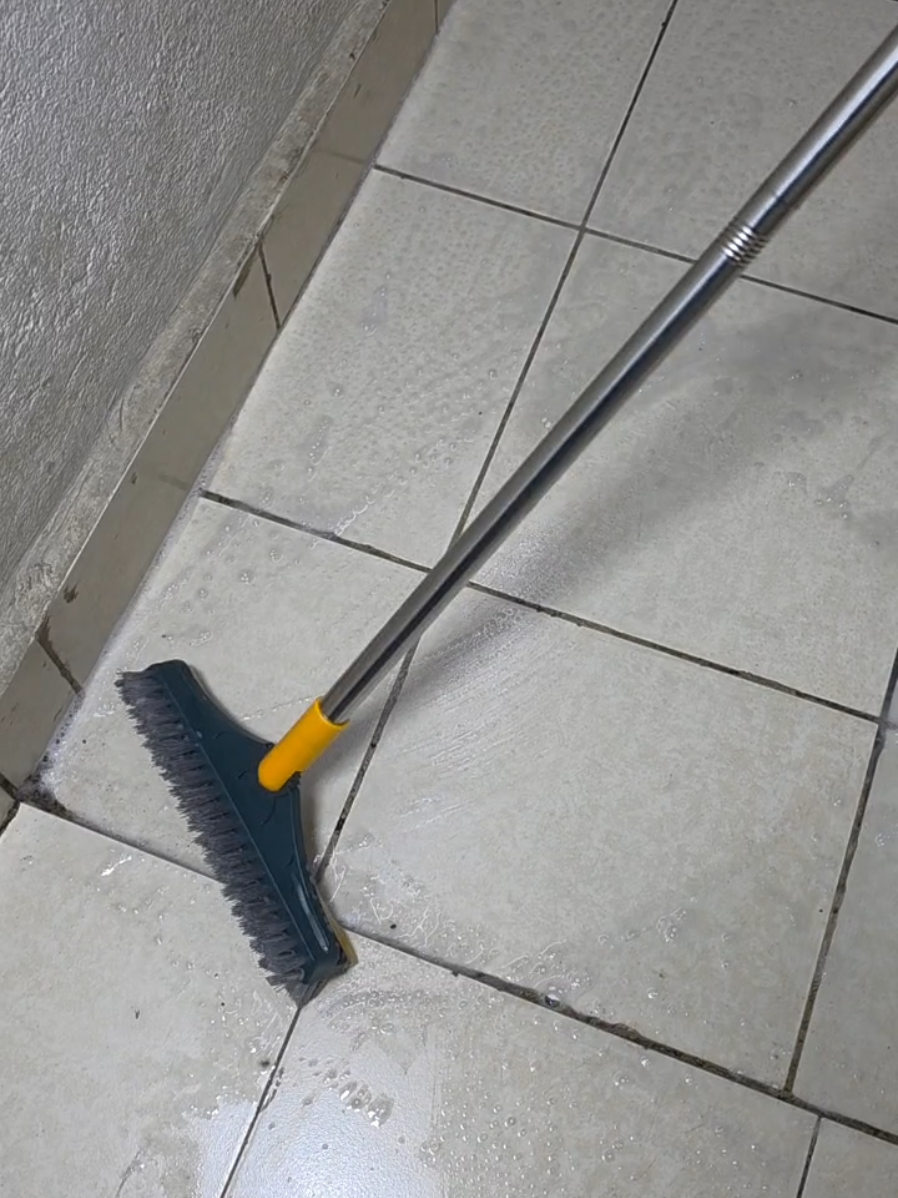 🇰🇪999 3-in-1 Floor scrubbing Brush.  for tough dirt and grime on floors, tiles, sinks, or shoes. Time-saving: Cleans hard-to-reach spots quickly.  ▫️Long Handle  ▫️180° Rotatable ▫️V-Shaped for Corners with Stiff Bristles and a scrapper ▪️ Good quality #3in1CleaningBrush  #HomeCleaningMadeEasy  #CleaningHacks #BathroomCleaning #smartcleaning 
