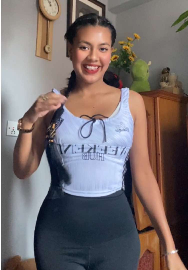 Transition I was supposed to made traditional but 🥵😝Udayapur Haina Kathmandu ho Hajur😉 #preezolnepali #yoketikahako #transition #trendingmusic #getreadywithme 