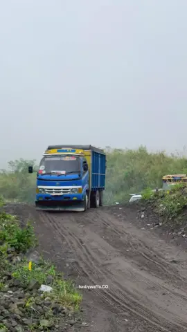😬#engkelmaniaindonesia #glogor_kenong_merapi #trending #lewatberanda #viralvidio 