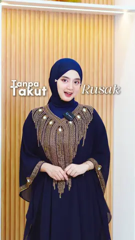 ✨ Setiap detail di Rades Fashion selalu dikerjakan dengan  rapi, Bukan sekadar hiasan, tapi sentuhan yang bikin busana lebih bernilai & tahan lama. 💫 #RadesFashion #KaftanExclusive #AbayaElegan #DetailBerkelas #fashionmuslimah 
