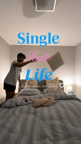 How To Spend A Saturday Night In ☁️ #eveningroutine #singleandhappy #saturdaynightin #livingalone #livingalonediaries 