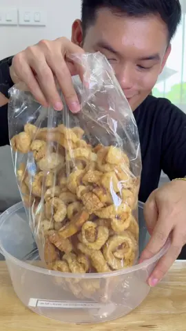 แคบหมูโบราณยายกะรอ หอมอร่อยสะอาด #แคบหมู #แคบหมูติดมัน #แคบหมูยายกะลอ #ของอร่อยบอกต่อ #รีวิวของกิน 