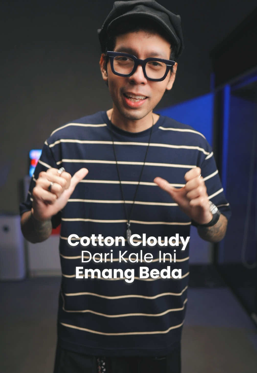 Cotton Cloudy dari Kale ini emang beda. Lo harus cobain deh! #kaos #kaosoversize #kaosboxy #boxyfit #kaosbasic 