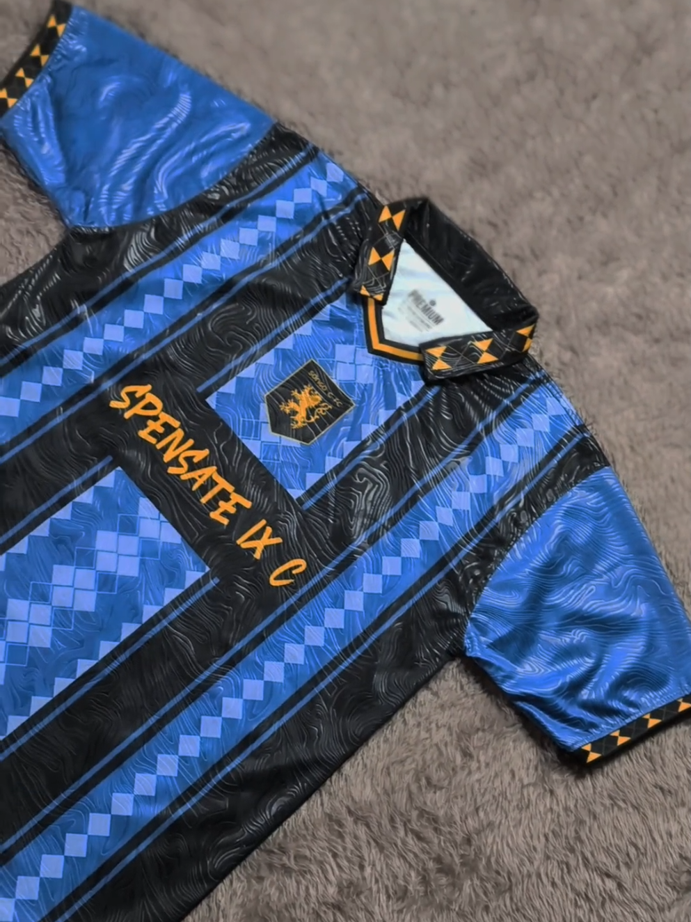 Jersey kelas retro! Keren nih kalo dipake awto dilirik kelas lain! Gratis custom sesukamu😍🔥 #jerseyclub #jerseyprinting #jerseykeren #jerseymurah #jerseykelas 