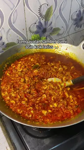 Iseng jualan sambel cumi asin 🤣 #cumiasin #sambelcumi #cumipedas #sambel #fyppppppppppppppppppppppp 