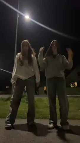 @milxn💞 #twopeopledance #fyp #tt #trendy 