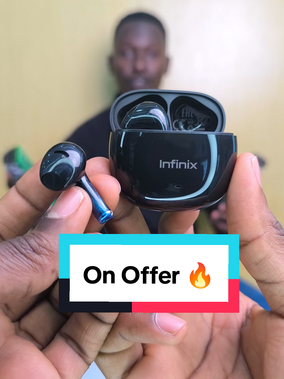 Tired of using wired earphones? It's time to go wireless with these Infinix XE33 Buds which are currently on offer 🔥  #infinix #offers #InfinixXE33Buds #earbuds #trendingvideo 