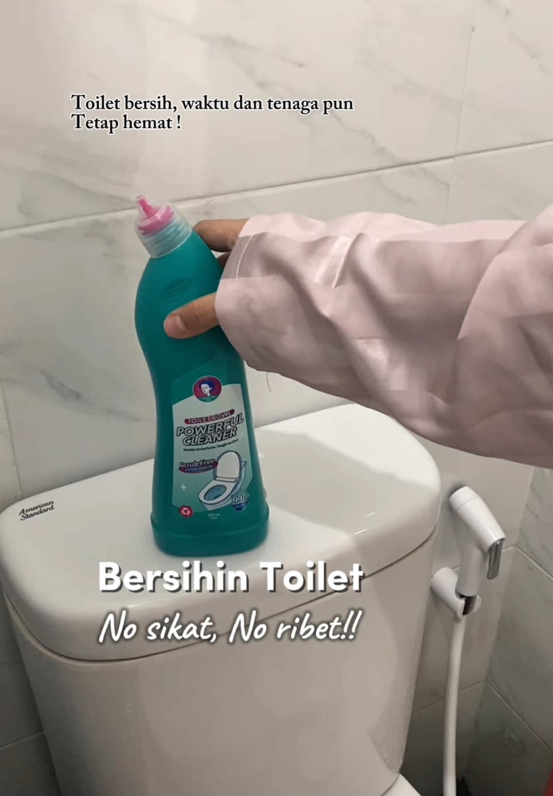 Ga perlu sikat ga perlu gosok ! 🚽 Logeski Toilet Cleaner ampuh hilangkan noda dan kuman 👍 #logeski #pembersihtoilet #pembersihtoiletampuh #basmikumanbakteriadanvirus #fyp