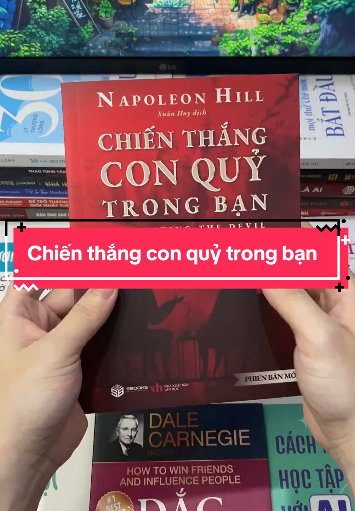 Có một ‘giọng nói’ trong đầu luôn khiến bạn trì hoãn, lo sợ thất bại, bám víu vào vùng an toàn… Nó không phải là bạn đó chính là con q.u.ỷ mang tên nghi ngờ, lười biếng và lo âu. Cuốn sách ‘Chiến thắng con q.u.ỷ trong bạn’ là hành trình bạn vạch mặt nỗi sợ, vượt qua giới hạn bản thân và bắt đầu sống đúng nghĩa. #1day1bookk #moingaymottrangsach #BookTok #sachhay #trichdanhay 