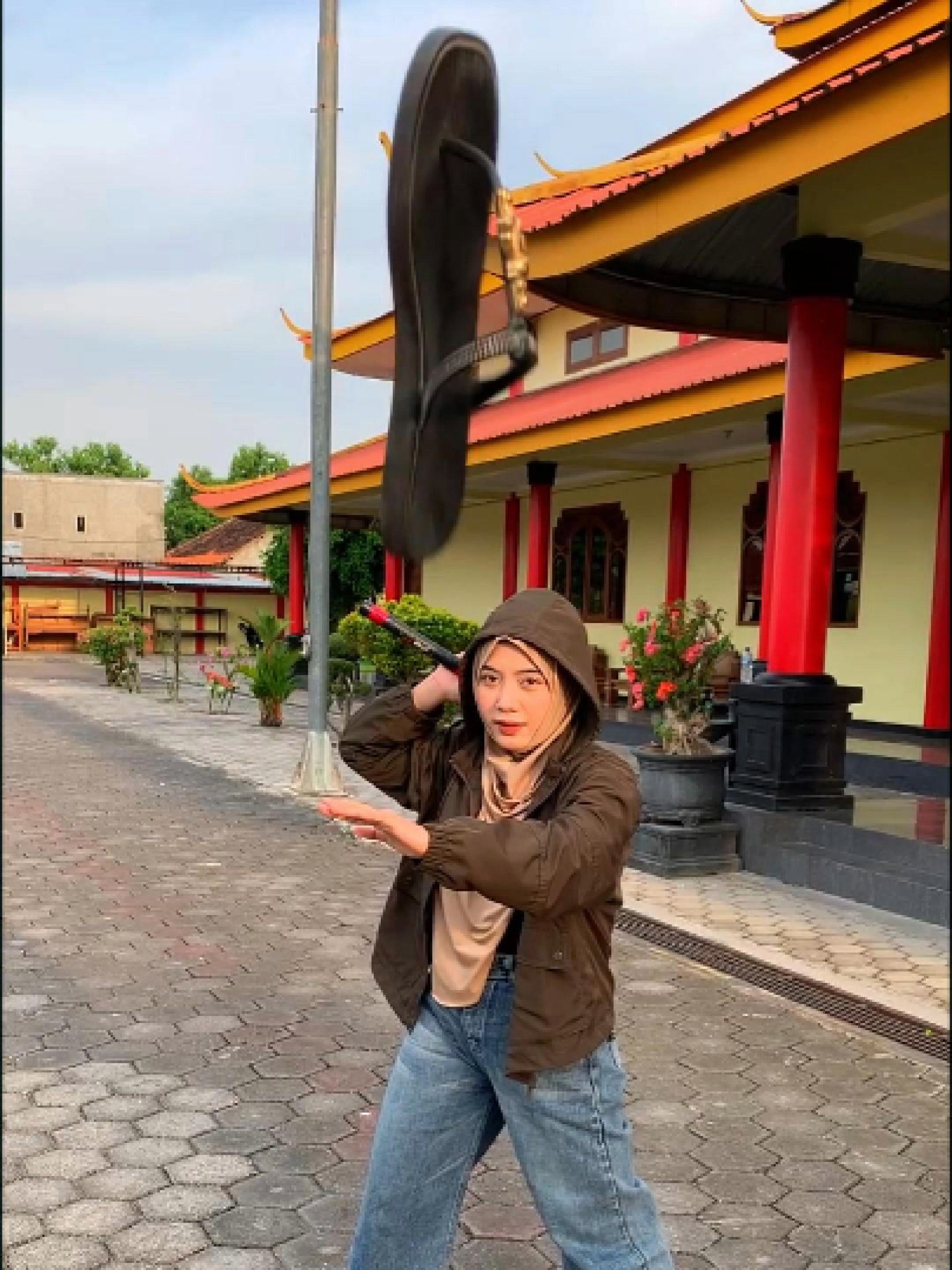 Senjata merah penangkiss sandal jepit🥋🤝#skills #nunchucks #martialarts #kungfu #nunchaku