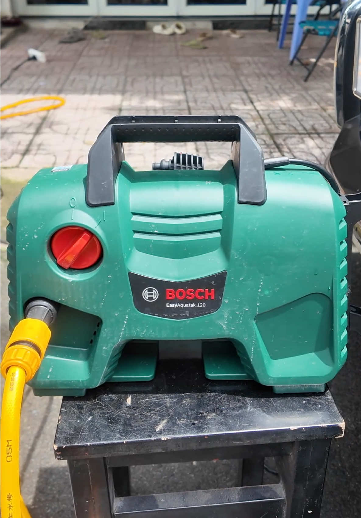 Máy rửa xe gia đình, mạnh mẽ, bền bỉ từ đức Bosch aquatak 120