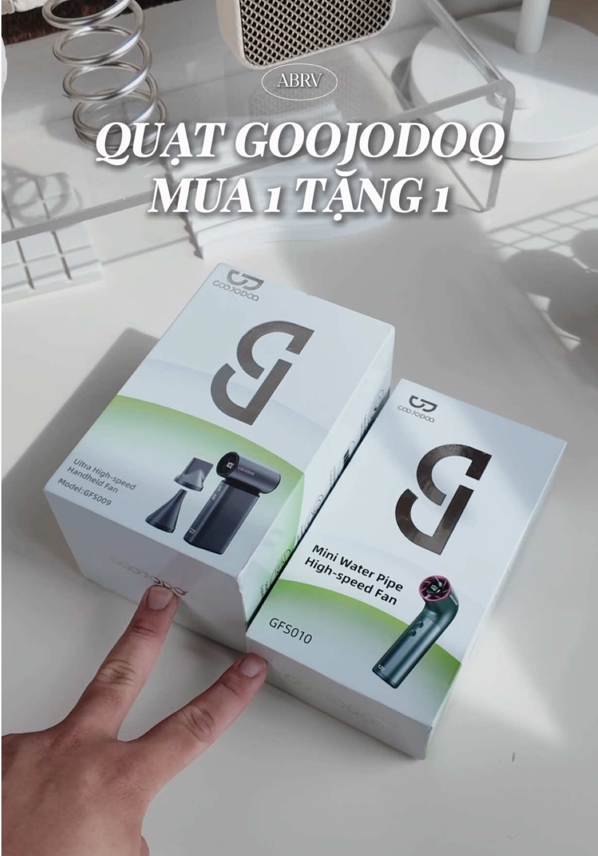 Goojodoq đang có deal mua quạt cầm tay siêu tốc tặng 1 quạt ống nước 100 mức gió xịn đẹp 💯💯💯 #anhbeoriviu #BranFanDay #ExclusiveFanPerks #GOOJODOQ #NewArrivalWeek