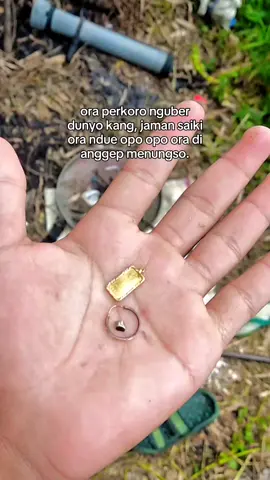 emas temuan sungai malang Jawa Timur mencari emas di sungai#dulang #dulangemas #CapCut 