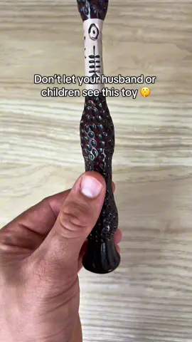 Who needs it to cast their magic ?👀😈 #harrypotter #harrypotterwands #magicwands 
