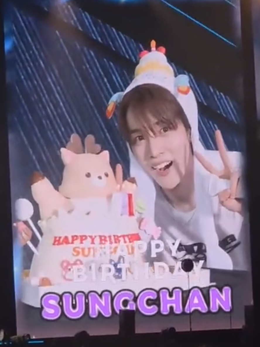hbd ganteng 🥳 #sungchan #riize #riizingloud in Tokyo day 1 | ctto