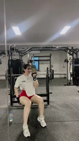 យកប្តីមកធើ្វអីផង🥴