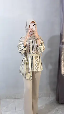 🫶🏻🫶🏻 #batikwanita #batikmodern #formaloutfit #outfitideas 