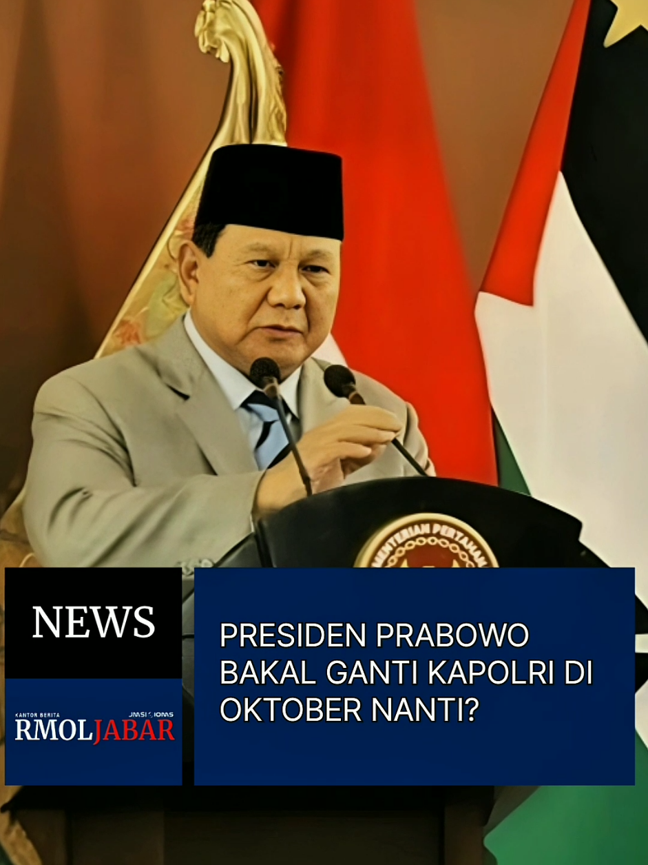Prediksi Pengamat: Kapolri Listyo Sigit Dipecat Oktober Mendatang? Desakan berbagai elemen masyarakat untuk mencopot Kapolri Jenderal Listyo Sigit Prabowo memuncak. Kapan aksi penekanan itu diperkirakan berbuah hasil? Seorang pengamat memprediksi waktu yang sangat spesifik. Desakan sejumlah elemen masyarakat agar Presiden Prabowo Subianto segera mencopot Kapolri Jenderal Listyo Sigit Prabowo diperkirakan akan terjawab pada Oktober 2025. Baca berita selengkapnya di https://www.rmoljabar.id/prediksi-pengamat-kapolri-listyo-sigit-dipecat-oktober-mendatang
