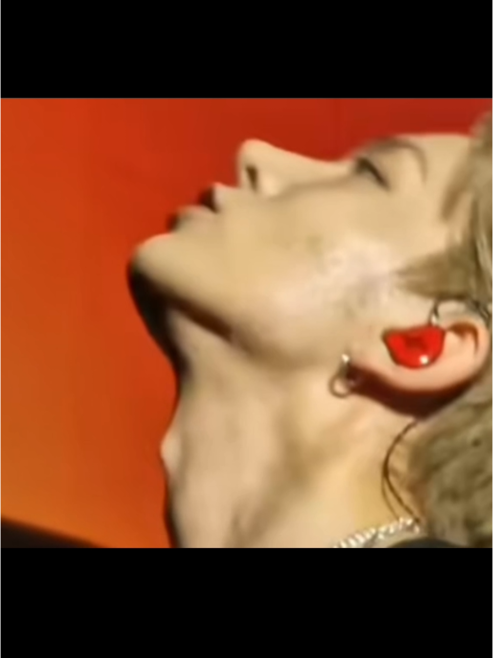 that damn adam's apple is so damn attractive #heeseung #enhypen #fy #fyp #leeheeseung #foryou #kpop 