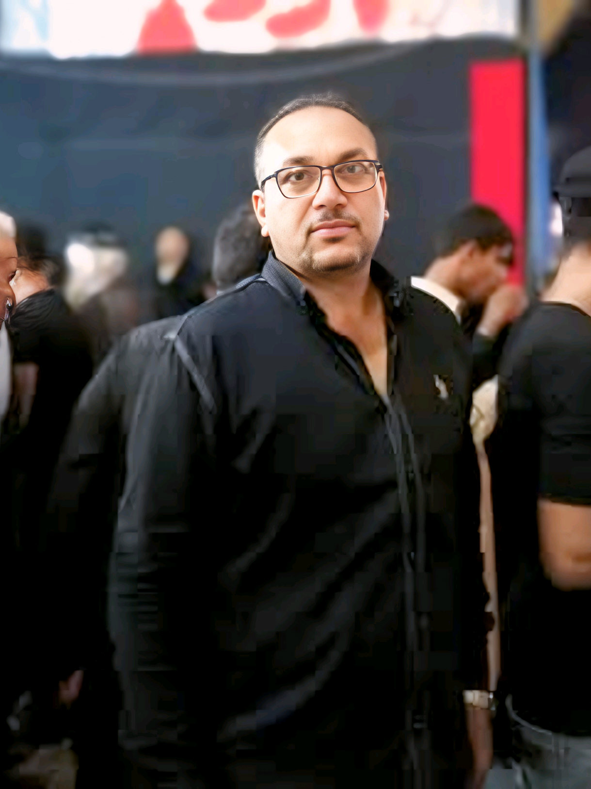 تتوقعون يجي مقدم برامج بعد عباس حمزة؟🤍.  #نوفل_الصافي #عباس_حمزة #شعر #العراق #حمد 