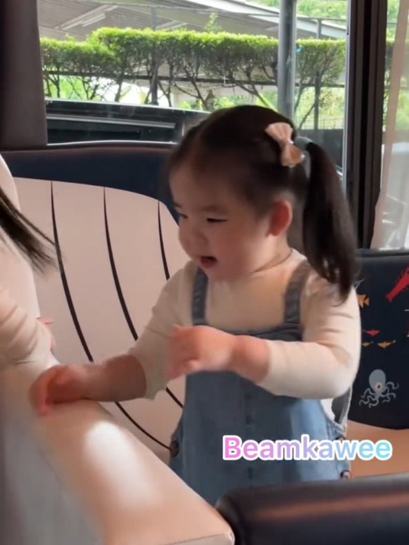 คุยอะไรกันน๊า #อัยวา #อัญญา #อัยวาอัญญา #ลูกพ่อบีมแม่ออย 