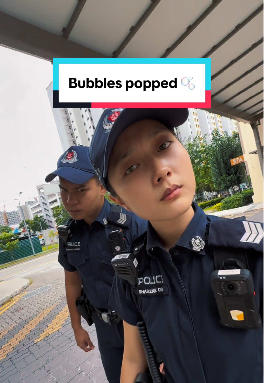 Caught again! Impersonation is illegal 👮 #泡沫 #paomo #trend #singaporepoliceforce #safeguardingeveryday