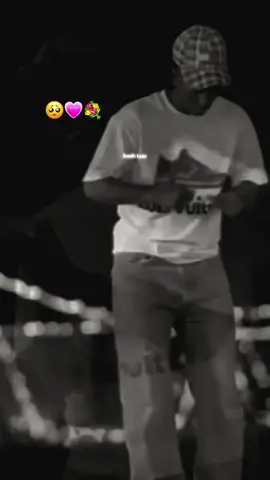 Waxba ina kala hortagann 🥹👸💔#fypシ゚ #calaacal_lyrics #ÃRÑØLDLyrics #somàlitiktok #foryoupage❤️❤️❤️foryou💞💞💜viral💕foryou💘💞 