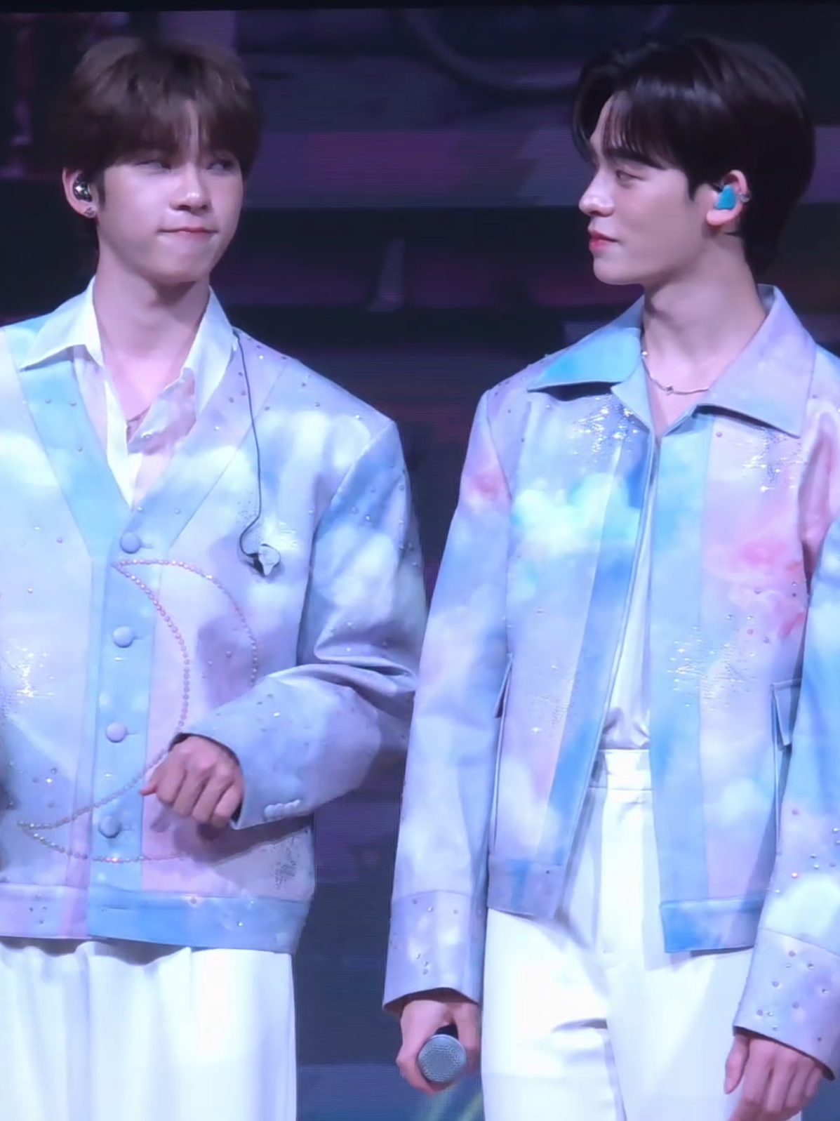 띠뻐의 하모니2 - ใกล้ใจ 🐻‍❄️Por focus(with TeeTee🐶) YOURSKY FM IN SEOUL #YourSkyFanmeetinSeoulR2 #twnpich #PorSuppakarn  #teeteepor #ป๋อตี๋ตี๋ @Porsuppakarn @teetee.wpc  띠뻐 너무 죠아💓