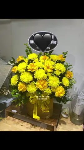 Lãng hoa xách tay chia buồn kính viếng  •••••••••••••••••••••••••••••••••• ✨ 𝚃𝚒ệ𝚖 𝙷𝚘𝚊 𝙽𝚑à 𝚃𝚛𝚊𝚗𝚐 ✨  𝐀𝐝𝐝: P. Bắc Giang - tỉnh Bắc Ninh (gần Quảng trường 3/2 - P. Ngô Quyền - Tp. Bắc Giang cũ)  Ib hoặc add zl: 0356 487 608  #hoatuoibacgiang #tiemhoanhatrang #langhoa #hoachiabuon 