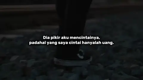 Hanya cinta uang💸 tidak ada yang lain😮‍💨. #quotes #motivasi #foryou #lamborghini 