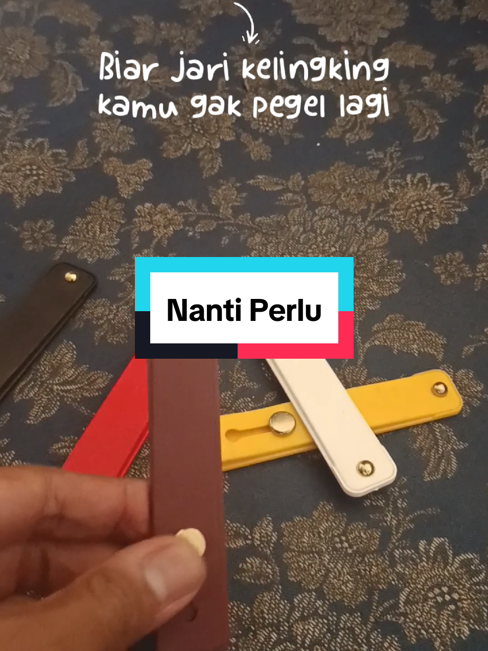 Strap HP yang buat jari kelingking kamu gak pegel saat lagi scroll hp seharian...  #phoneholder #siliconphoneholder #siliconphoneholders  #straphp 