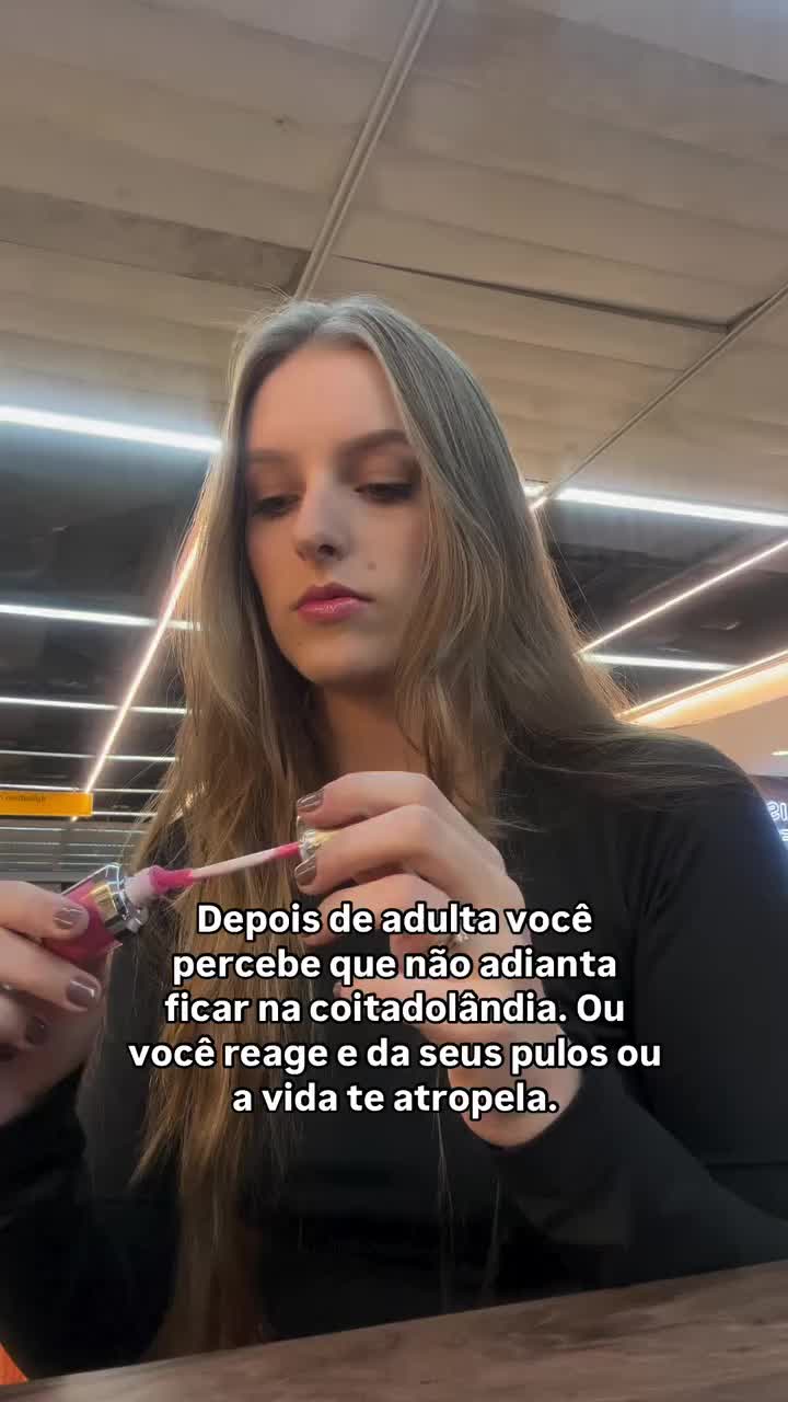 Mulheres bonitas não se fazem de vítima ✨