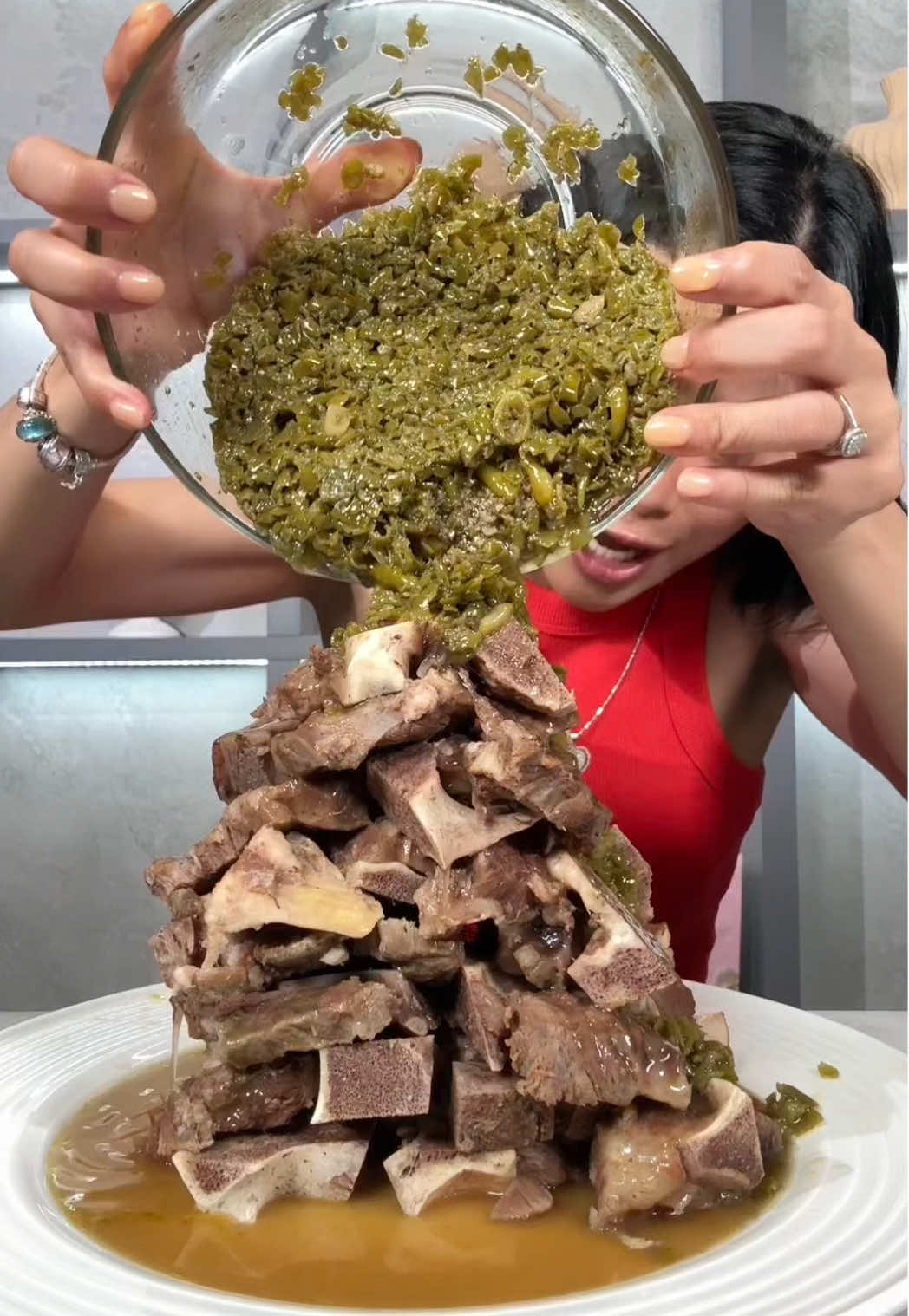 Snacking favoritnya Omay dan keluarga kecilku, kesini - kesini teamku sekarang doyan juga, jadi belinya nggak boleh 1 doang harus banyak. Snacking bergizi, sehat, enak dimakan kapan saja dan dimana saja @RICU’S SECRET #awurawuremplok #faridanurhan 