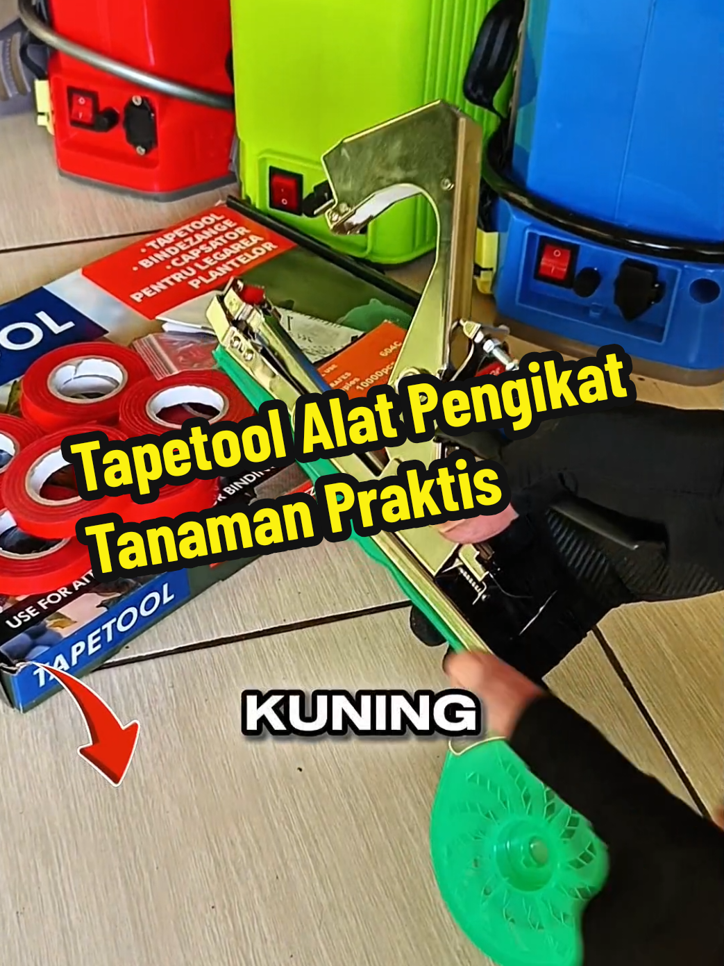 Membalas @ampo_barek14 Tapetool  alat pengikat tanaman praktis bonus pita dan staples. #tapetool #pengikattanaman #alatpengikattanaman 