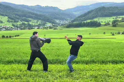 الترند بعد أربعة سنين😂😂!؟؟ النهاية تفوز😂❤️ @EASY #pubg #pubgmobile #ببجي_موبايل #الشعب_الصيني_ماله_حل😂😂 #starcommando 